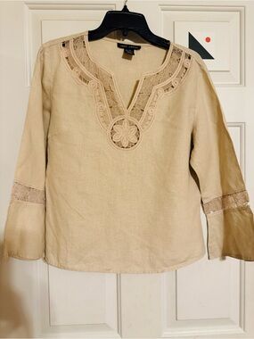 Anne Carson Beige Linen Tunic with Lace-Trim V-Neck